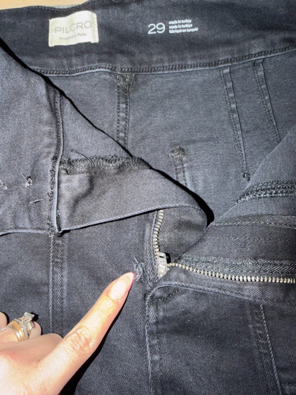Pilcro Ryan Relaxed High-rise flared Jeans - Picture 6 of 6